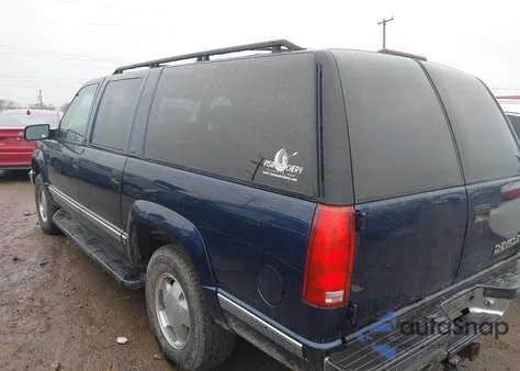 1997 Chevrolet Suburban 1500 из США, поврежденный, VIN 3GNFK16R5VG189156